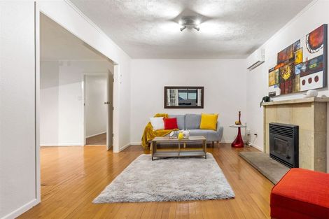 Photo of property in 218 Sturges Road, Henderson, Auckland, 0612