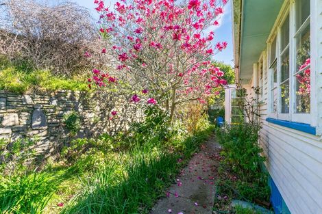 Photo of property in 7 Lyndhurst Road, Tawa, Wellington, 5028