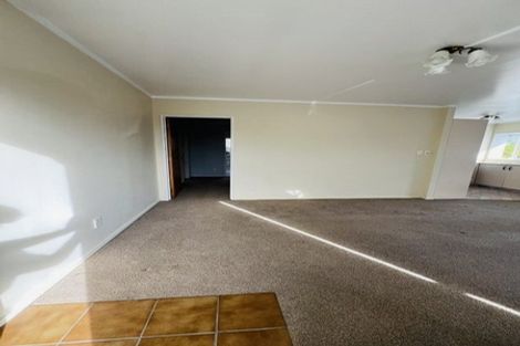 Photo of property in 3/74 West Coast Road, Glen Eden, Auckland, 0602