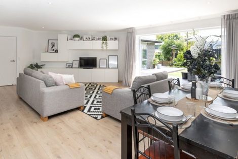 Photo of property in 70 Beach Road, Mellons Bay, Auckland, 2014