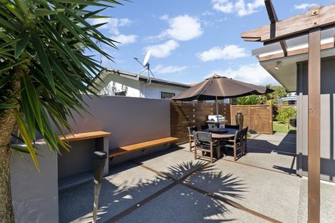 Photo of property in 37 Callender Terrace, Paraparaumu Beach, Paraparaumu, 5032