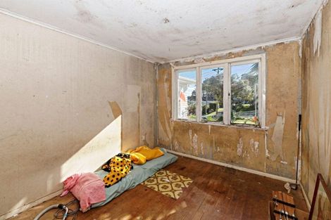 Photo of property in 2 Celsmere Lane, Te Atatu Peninsula, Auckland, 0610