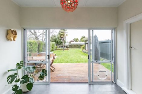 Photo of property in 1111a Heretaunga Street East, Parkvale, Hastings, 4122