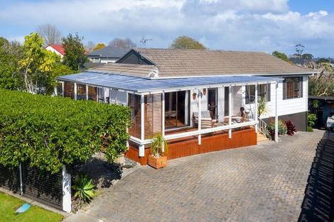 Photo of property in 63 Marendellas Drive, Bucklands Beach, Auckland, 2014