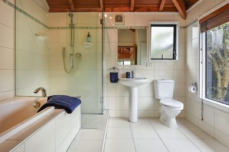 Photo of property in 34 Seacliffe Road, Hillsborough, Auckland, 1042