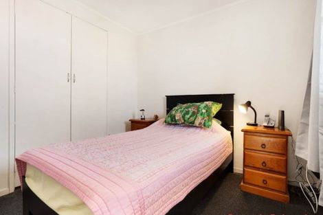 Photo of property in 1/9 Jay Court, Botany Downs, Auckland, 2010