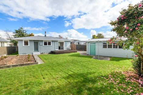 Photo of property in 5 Acacia Street, Kelvin Grove, Palmerston North, 4414