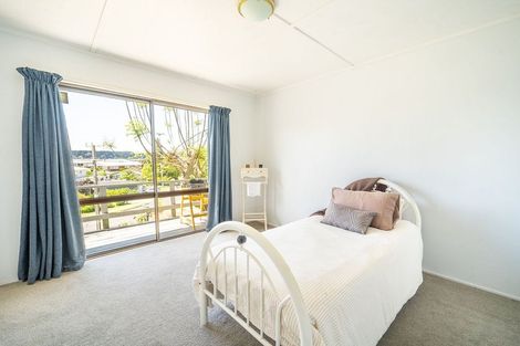 Photo of property in 13 Harbour View Road, Omokoroa, 3114