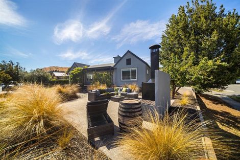 Photo of property in 33 Oregon Drive, Kelvin Heights, Queenstown, 9300