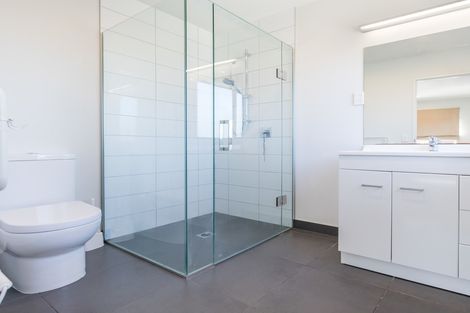 Photo of property in 36 Makora Road, Massey, Auckland, 0614