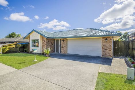 Photo of property in 34 Tussock Avenue, Mangere, Auckland, 2022