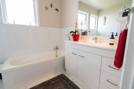 Photo of property in 1 Butler Place, Te Kamo, Whangarei, 0112