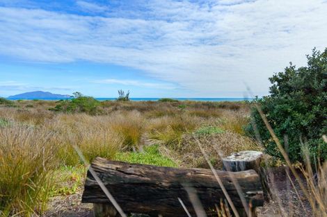 Photo of property in 31 Kapiti Lane, Otaki Beach, Otaki, 5512