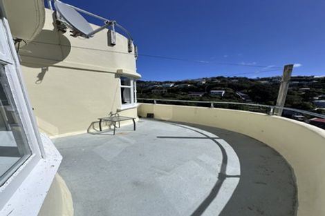 Photo of property in 2/20 Saint Michaels Crescent, Kelburn, Wellington, 6012