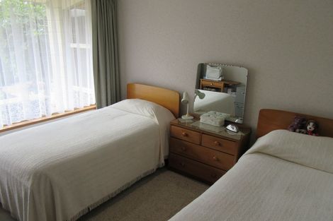 Photo of property in 17a Churchill Place, Waimate, 7924