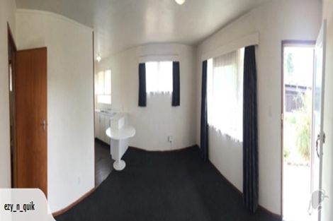 Photo of property in 1/215 Swanson Road, Henderson, Auckland, 0610