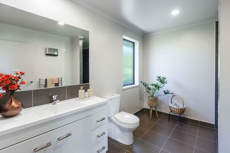 Photo of property in 9 Angus Way, Nikau Valley, Paraparaumu, 5032