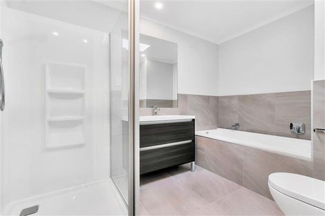 Photo of property in 32 Vincent Mcgrath Crescent, Swanson, Auckland, 0614