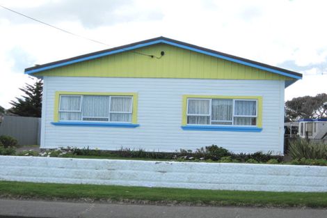 Photo of property in 27 Seafront Road, Castlecliff, Whanganui, 4501