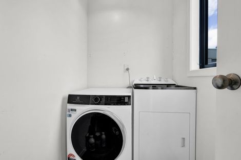 Photo of property in 24 Gardenia Avenue, Bell Block, New Plymouth, 4312