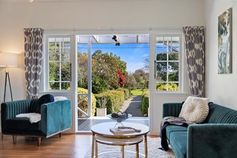 Photo of property in 15 Gleeson Road, Manakau, Levin, 5573