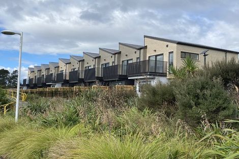 Photo of property in 7/28 Westgate Drive, Westgate, Auckland, 0614