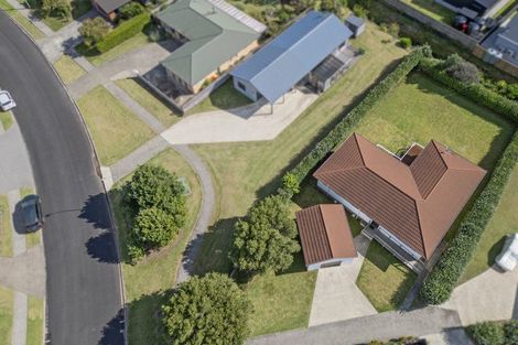 Photo of property in 28 Springbok Avenue, Whitianga, 3510