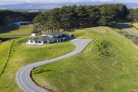 Photo of property in 100 Harakeke Road, Te Horo, Otaki, 5581