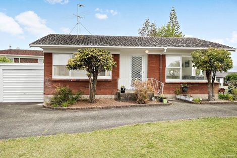 Photo of property in 1/38 Knightsbridge Drive, Forrest Hill, Auckland, 0620