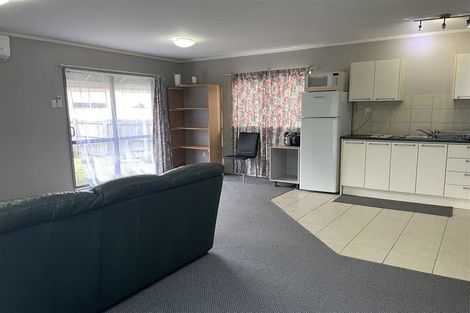 Photo of property in 29 Awaroa Road, Sunnyvale, Auckland, 0612
