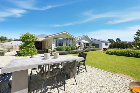 Photo of property in 2 Church Street, Amberley, 7410