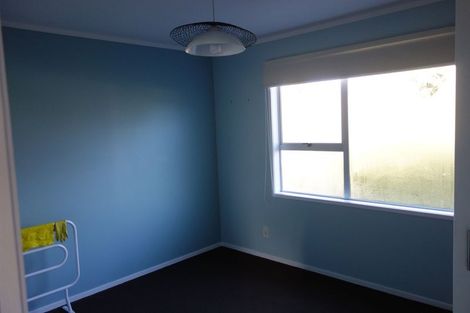 Photo of property in 5 Lisa Rise, Half Moon Bay, Auckland, 2012