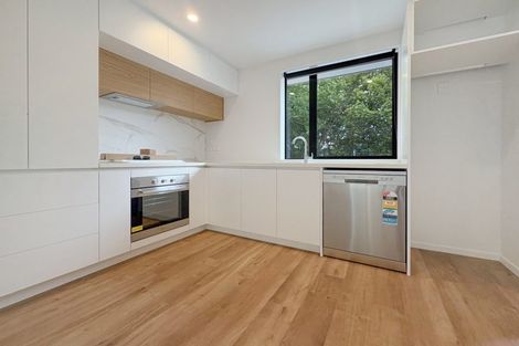 Photo of property in 19c Pavola Grove, Glenfield, Auckland, 0629