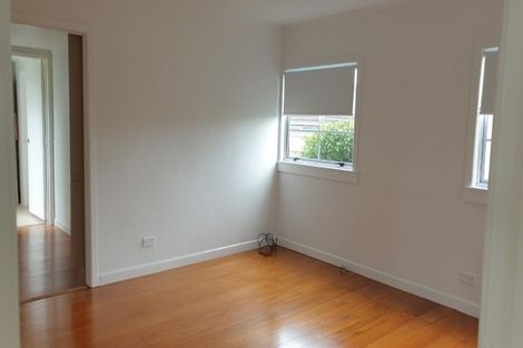 Photo of property in 1/8 Northcote Road, Takapuna, Auckland, 0622