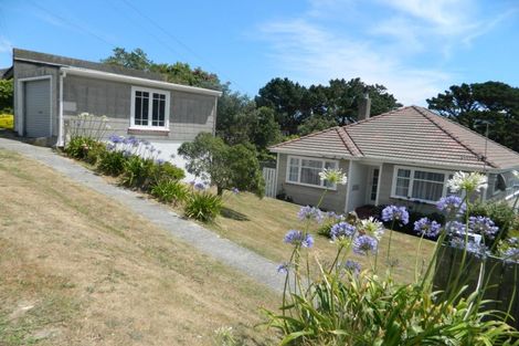 Photo of property in 37 Thornley Street, Titahi Bay, Porirua, 5022