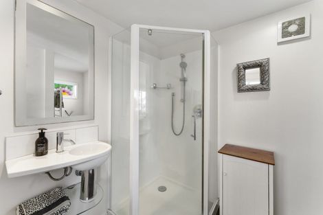 Photo of property in 10 Lee Street, Mount Maunganui, 3116