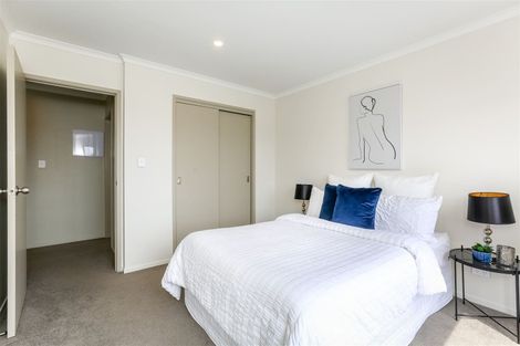 Photo of property in 14 Lavender Close, Spotswood, New Plymouth, 4310