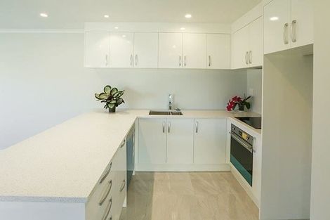 Photo of property in 1/11 Crosher Place, Silverdale, Hamilton, 3216