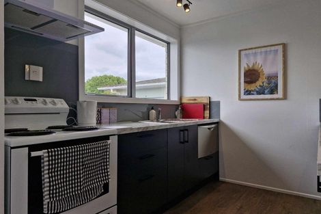 Photo of property in 3/50 Paynters Avenue, Strandon, New Plymouth, 4312