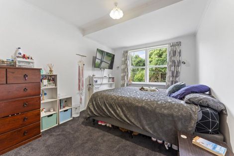 Photo of property in 393 Aokautere Drive, Aokautere, Palmerston North, 4471