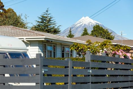Photo of property in 509 Mangorei Road, Highlands Park, New Plymouth, 4312