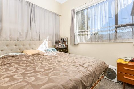 Photo of property in 81 Northland Road, Northland, Wellington, 6012