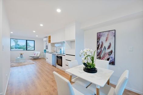 Photo of property in 3/11 Hereford Street, Te Atatu Peninsula, Auckland, 0610