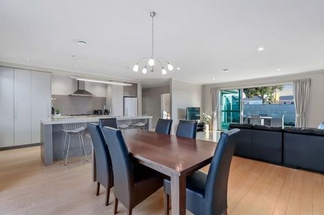 Photo of property in 1 Woodridge Drive, Stanmore Bay, Whangaparaoa, 0932
