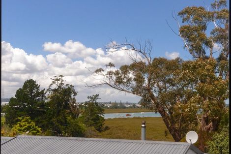 Photo of property in 61a Jaemont Avenue, Te Atatu South, Auckland, 0610