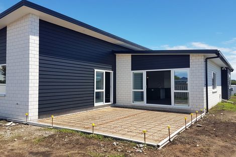 Photo of property in 41 Kaurinui Crescent, One Tree Point, 0118