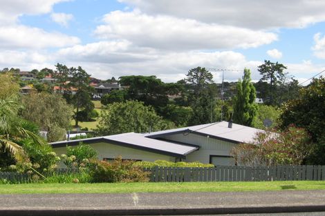 Photo of property in 51 Glencoe Road, Browns Bay, Auckland, 0630