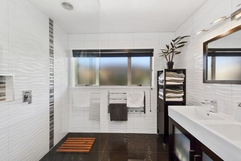 Photo of property in 92 Whatawhata Road, Dinsdale, Hamilton, 3204