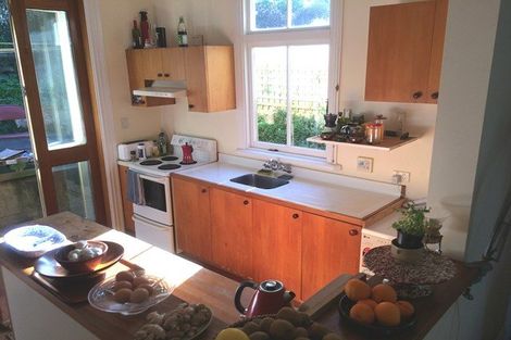 Photo of property in 100 Rolleston Street, Mount Cook, Wellington, 6021