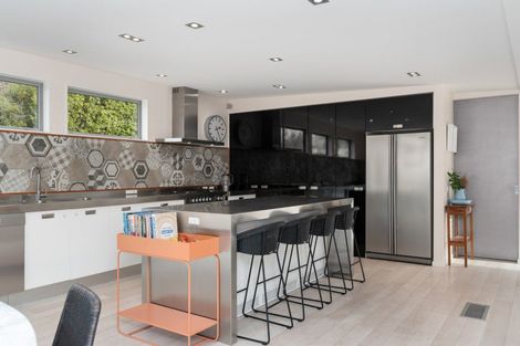 Photo of property in 72 Bowenvale Avenue, Cashmere, Christchurch, 8022